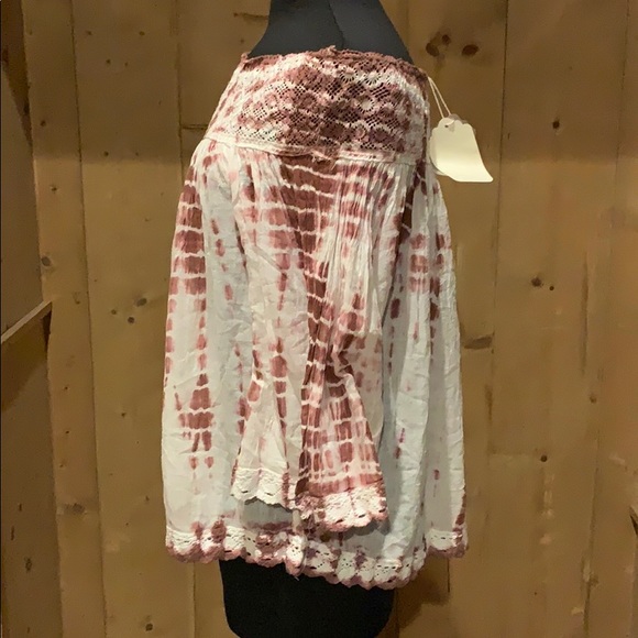 NWT Hyku Off shoulder Tie Dye Top with Lace Trim & 3/4 Bell sleeves - Picture 2 of 6